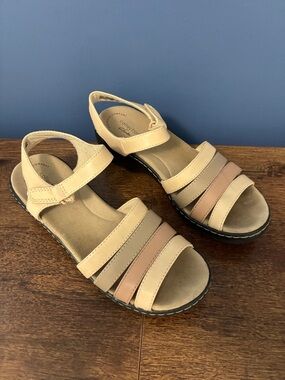 Clarks Ultimate Comfort Collection Sandals